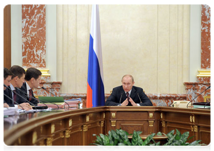 Prime Minister Vladimir Putin at a Government meeting|27 october, 2011|16:08