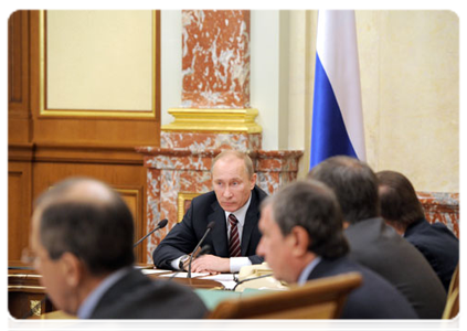 Prime Minister Vladimir Putin at a Government meeting|27 october, 2011|16:14