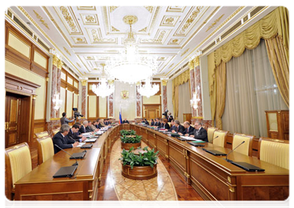 Prime Minister Vladimir Putin at a Government meeting|27 october, 2011|16:14