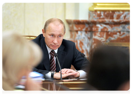 Prime Minister Vladimir Putin at a Government meeting|27 october, 2011|16:15