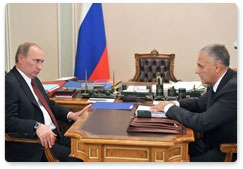 Prime Minister Vladimir Putin meets with Sakhalin Region Governor Alexander Khoroshavin