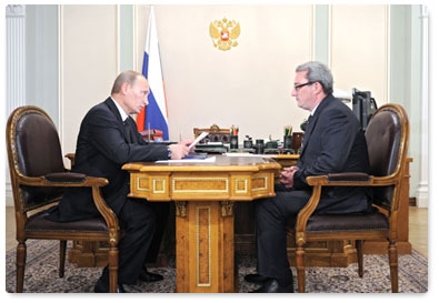 Prime Minister Vladimir Putin holds a meeting with head of the Republic of Komi Vyacheslav Gaizer