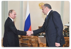 Prime Minister Vladimir Putin meets with the Head of the Republic of Dagestan, Magomedsalam Magomedov