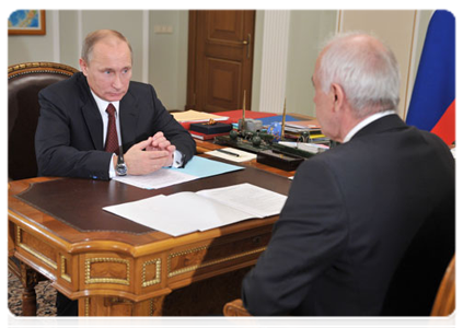 Prime Minister Vladimir Putin meeting with Aslan Tkhakushinov, the head of the Republic of Adygea|31 october, 2011|12:17