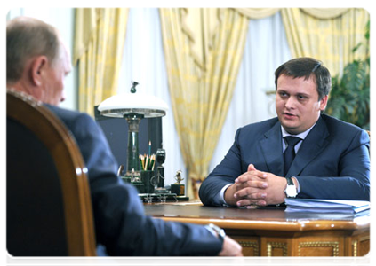 Andrei Nikitin, director general of the Strategic Initiatives Agency, at a meeting with Prime Minister Vladimir Putin|4 october, 2011|12:15