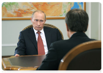 Председатель Правительства Российской Федерации В.В.Путин провёл рабочую встречу с губернатором Тульской области В.С.Груздевым|4 октября, 2011|14:03