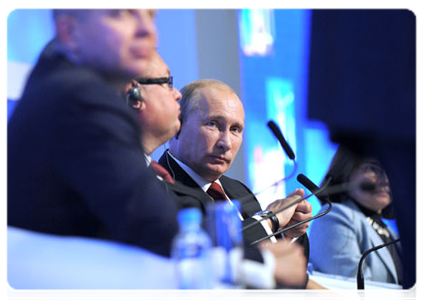 Председатель Правительства Российской Федерации В.В.Путин принял участие в Инвестиционном форуме ВТБ Капитал «Россия зовёт!»|6 октября, 2011|15:23