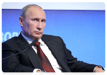 Председатель Правительства Российской Федерации В.В.Путин принял участие в Инвестиционном форуме ВТБ Капитал «Россия зовёт!»|6 октября, 2011|15:23