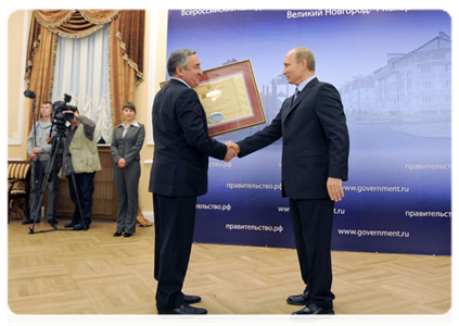 Prime Minister Vladimir Putin at Most Comfortable Town Award Ceremony|1 november, 2011|17:30