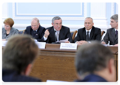 Mayor of Barnaul Altai Territory Lyudmila Zubovich, head of the Yoshkar-Ola municipal district Leonid Garanin, Mayor of Veliky Novgorod Yury Bobryshev, Mayor of Tver Vladimir Babichev and chairman of the Novgorod Region Duma Sergei Fabrichny|1 november, 2011|17:46