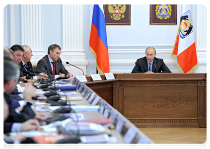 Prime Minister Vladimir Putin at an expanded meeting of the Presidium of the Presidential Council for Local Government|1 november, 2011|17:46