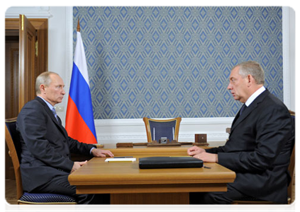 Prime Minister Vladimir Putin meeting with Novgorod Region Governor Sergei Mitin|1 november, 2011|18:29