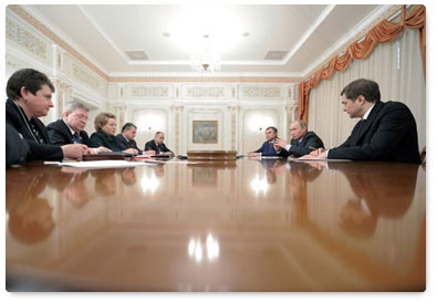 Prime Minister Vladimir Putin meets with Federation Council leadership