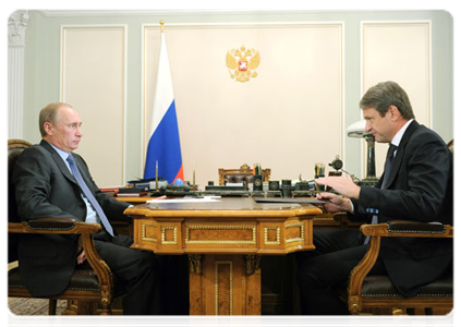 Prime Minister Vladimir Putin meeting with Krasnodar Territory Governor Alexander Tkachev|11 november, 2011|18:45