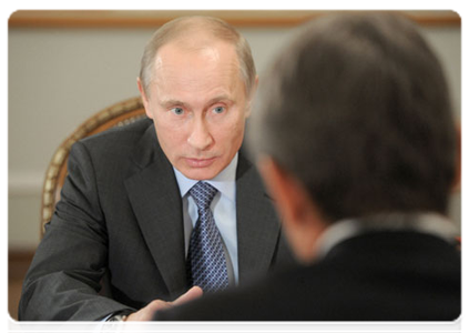 Prime Minister Vladimir Putin meeting with Krasnodar Territory Governor Alexander Tkachev|11 november, 2011|18:46