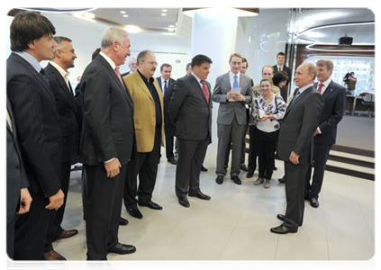 Prime Minister Vladimir Putin visits Sberbank's South Port customer support centre and attends the opening ceremony of the state-of-the-art Data Processing Centre there|12 november, 2011|17:24