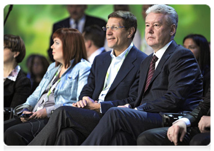 Deputy Prime Minister Alexander Zhukov and Moscow Mayor Sergei Sobyanin at the Sberbank International Financial Conference, marking the bank's 170th anniversary|12 november, 2011|18:26