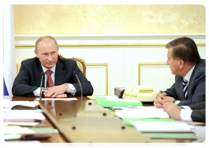 Prime Minister Vladimir Putin chairs Government Presidium meeting|14 november, 2011|16:58