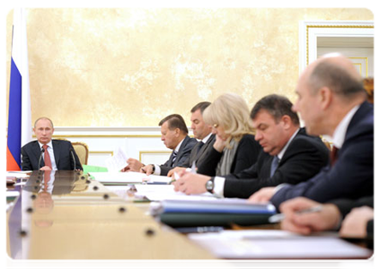 Prime Minister Vladimir Putin chairs Government Presidium meeting|14 november, 2011|17:18