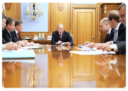 Prime Minister Vladimir Putin holding a meeting on state defence-industry contracts|14 november, 2011|18:13