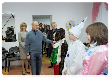 Prime Minister Vladimir Putin visiting the Antonovsky Village Community Centre|15 november, 2011|19:37