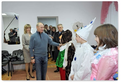 Председатель Правительства Российской Федерации В.В.Путин посетил Головчинскую детскую школу искусств, а также Антоновский сельский модельный дом культуры