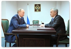 Prime Minister Vladimir Putin meets with Belgorod Region Governor Yevgeny Savchenko