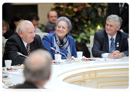 Guests invited to President Dmitry Medvedev and Prime Minister Vladimir Putin’s meeting with pensioners and veterans in the Grand Kremlin Palace|17 november, 2011|16:16