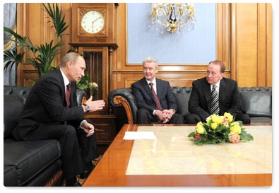 Prime Minister Vladimir Putin meets with Moscow Mayor Sergei Sobyanin and Alexander Maslyakov, director of the television show KVN