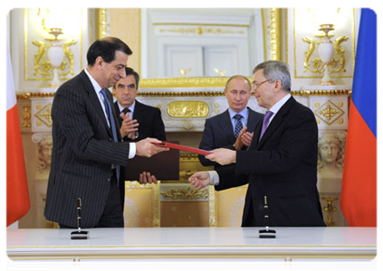 President of the Russian Academy of Medical Sciences Ivan Dedov and CEO of Sanofi-Aventis Russia Patrick Aghanian|18 november, 2011|18:24
