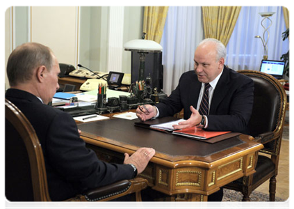 Prime Minister of the Republic of Khakassia Viktor Zimin at a meeting with Prime Minister Vladimir Putin|19 november, 2011|17:47