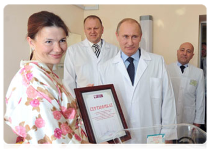 Prime Minister Vladimir Putin at the Regional Perinatal Centre in Kaliningrad. In the early hours of October 31, a baby was born here who is thought to represent the world’s 7-billionth resident|2 november, 2011|18:55