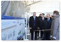 Vladimir Putin visits the construction site of a bridge across the Staraya and Novaya Pregolya rivers in Kaliningrad