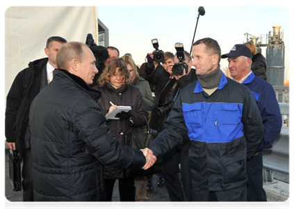 Prime Minister Vladimir Putin visiting the construction site of a bridge across the Staraya and Novaya Pregolya rivers in Kaliningrad|2 november, 2011|19:13