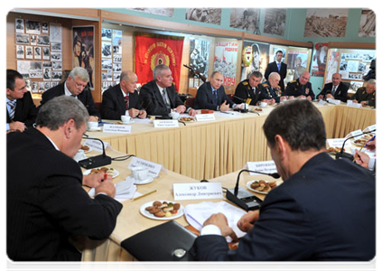 Prime Minister Vladimir Putin meeting in Kaliningrad with war veterans, retired military and law-enforcement servicemen|2 november, 2011|19:48
