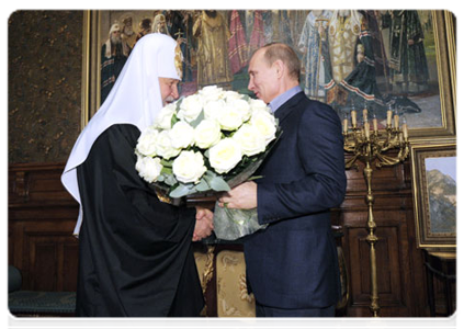 Prime Minister Vladimir Putin congratulates Patriarch Kirill of Moscow and All Russia on his 65th birthday|20 november, 2011|20:09