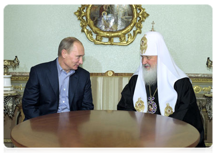 Prime Minister Vladimir Putin congratulates Patriarch Kirill of Moscow and All Russia on his 65th birthday|20 november, 2011|20:10