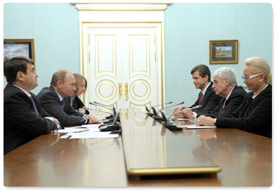 Prime Minister Vladimir Putin meets with Raymond Benjamin, secretary general of the International Civil Aviation Organization (ICAO)