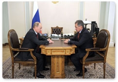 Prime Minister Vladimir Putin meets with Minister of Civil Defence, Emergencies and Disaster Relief Sergei Shoigu