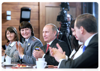 President Dmitry Medvedev and Prime Minister Vladimir Putin meet with Women’s Forum participants|25 november, 2011|16:00