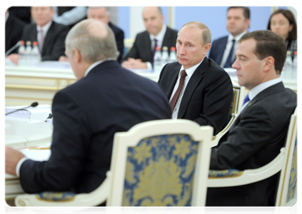 Prime Minister Vladimir Putin at a meeting of the Supreme State Council of the Union State of Russia and Belarus|25 november, 2011|17:43