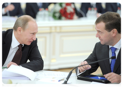 President Dmitry Medvedev and Prime Minister Vladimir Putin at a meeting of the Supreme State Council of the Union State of Russia and Belarus|25 november, 2011|20:28