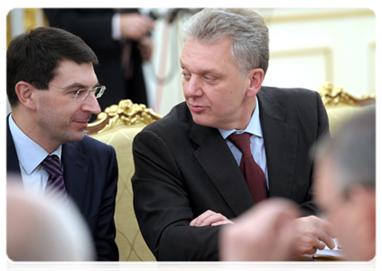 Minister of Communications and Mass Media Igor Shchegolev and Minister of Industry and Trade Viktor Khristenko at a meeting of the Government Commission on Monitoring Foreign Investment|28 november, 2011|18:44