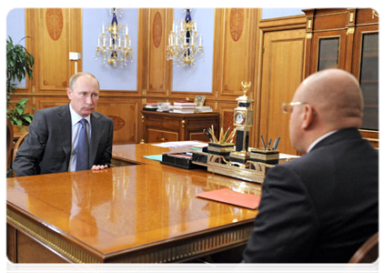 Prime Minister Vladimir Putin holds a meeting with Nenets Autonomous Area Governor Igor Fyodorov|5 november, 2011|12:24