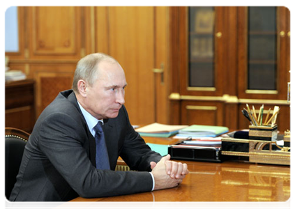 Prime Minister Vladimir Putin holds a meeting with Nenets Autonomous Area Governor Igor Fyodorov|5 november, 2011|12:30