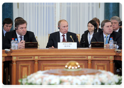 Prime Minister Vladimir Putin takes part in an expanded meeting of the SCO heads of government|7 november, 2011|16:52