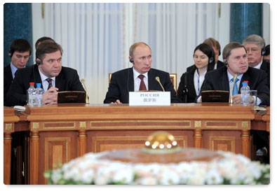 Prime Minister Vladimir Putin takes part in an expanded meeting of the SCO heads of government