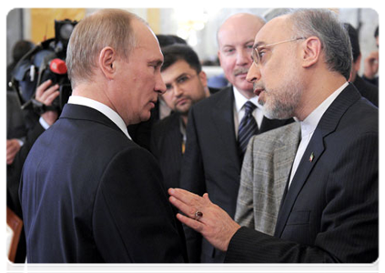 Prime Minister Vladimir Putin and Iranian Foreign Minister Ali Akbar Salehi at an expanded meeting of the SCO heads of government|7 november, 2011|18:21