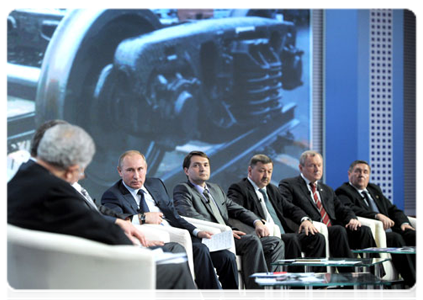 Prime Minister Vladimir Putin at the National Transport Conference plenary session in Novosibirsk|8 november, 2011|16:09