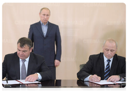 В Северодвинске в присутствии Председателя Правительства Российской Федерации В.В.Путина был подписан ряд документов|9 ноября, 2011|17:51